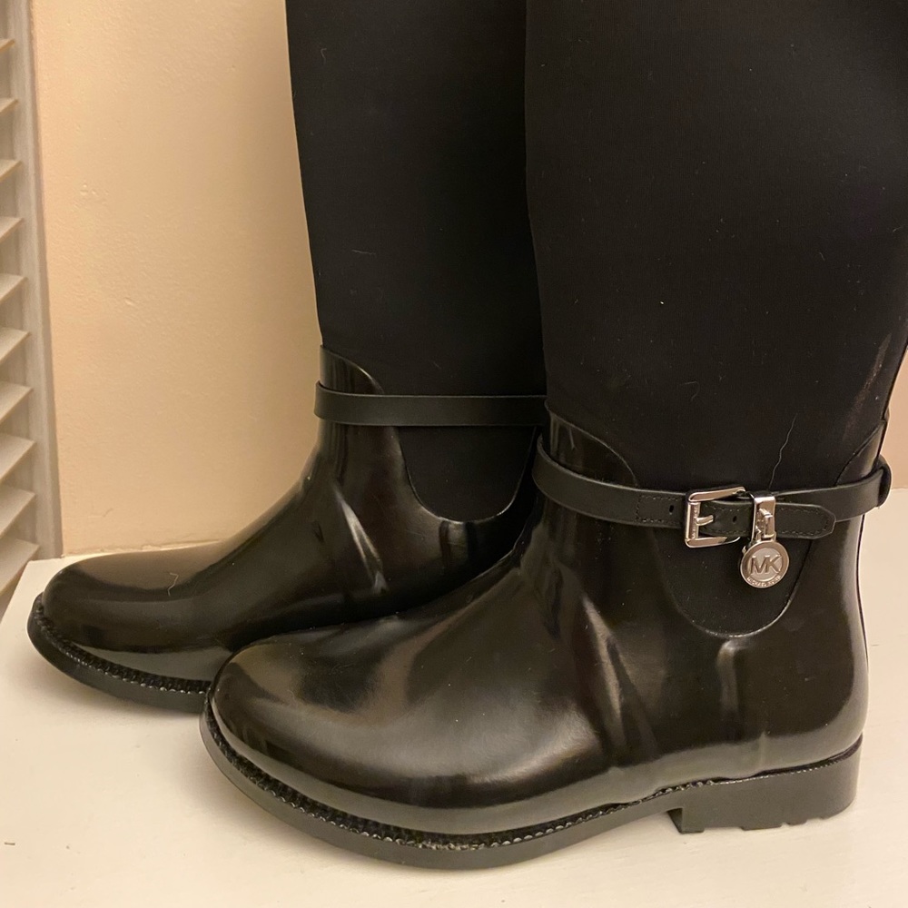 Michael Kors tall rain boot